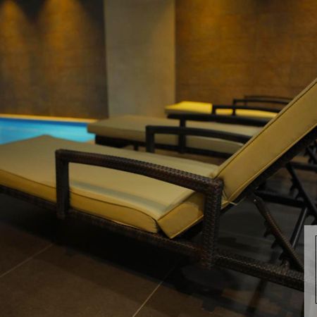 Orbi Palace Deluxe บาคูเรียนี ภายนอก รูปภาพ