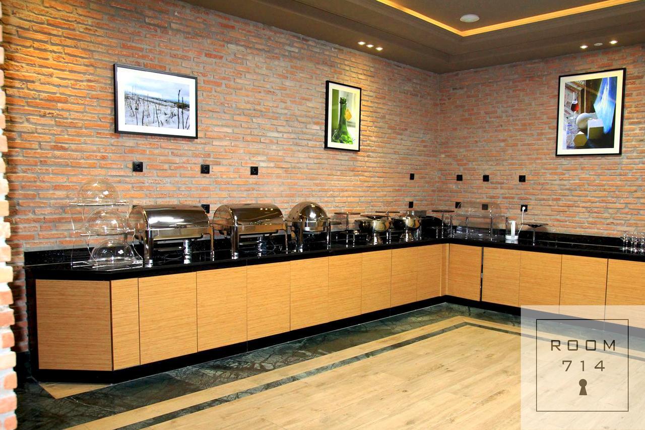 Orbi Palace Deluxe บาคูเรียนี ภายนอก รูปภาพ