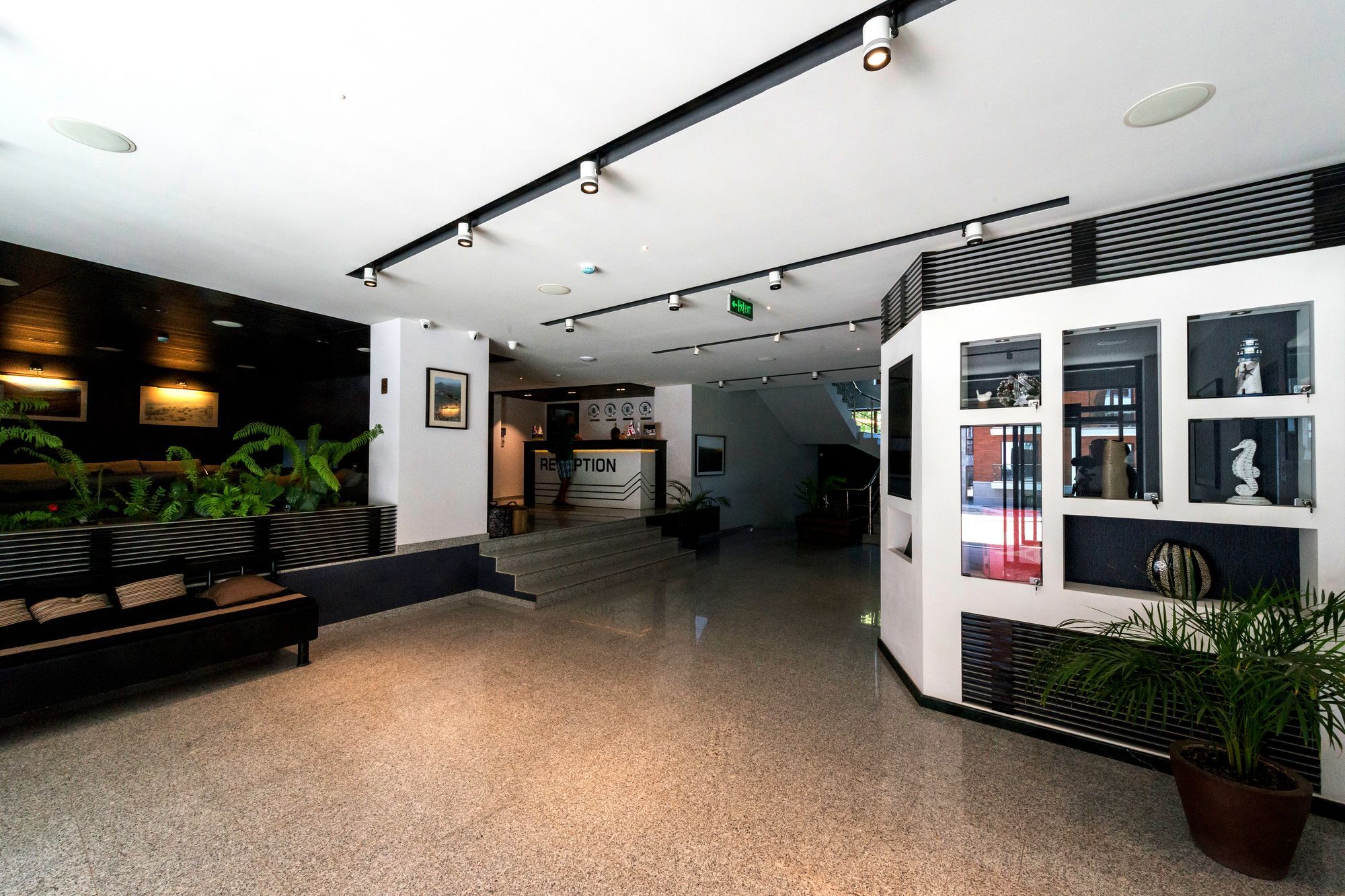 Orbi Palace Deluxe บาคูเรียนี ภายนอก รูปภาพ